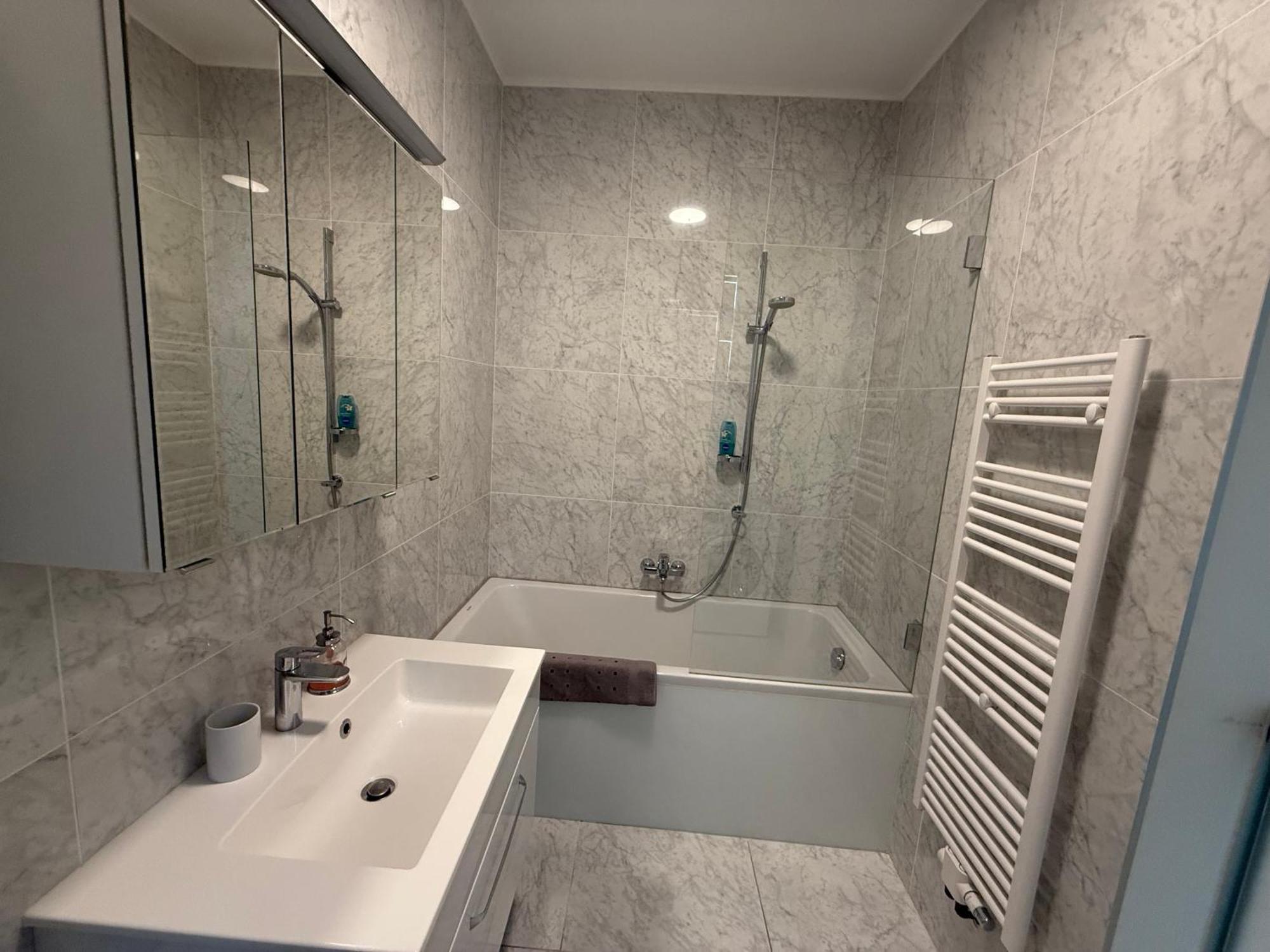 Apartment Number 4 Wina Bagian luar foto