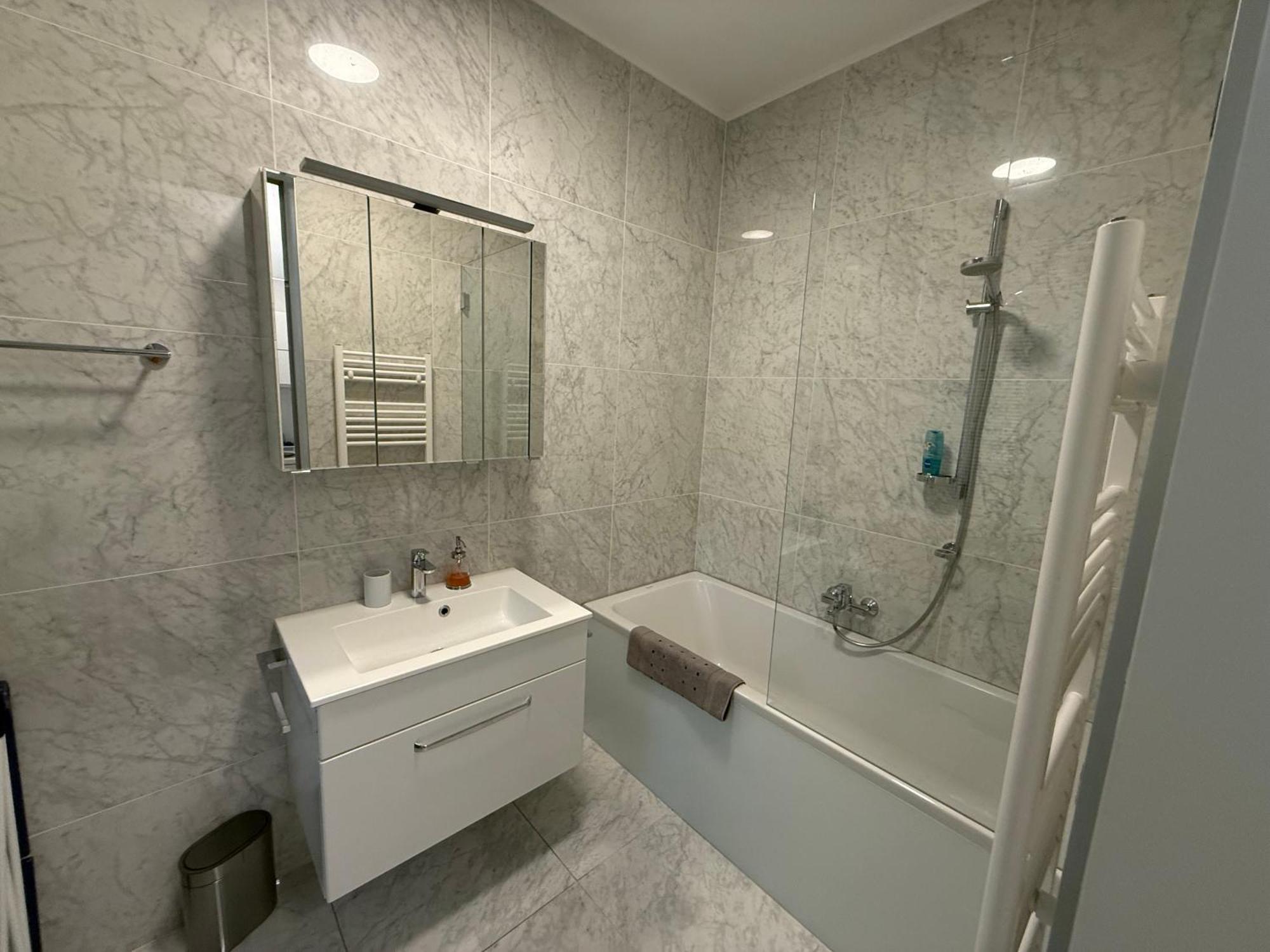 Apartment Number 4 Wina Bagian luar foto