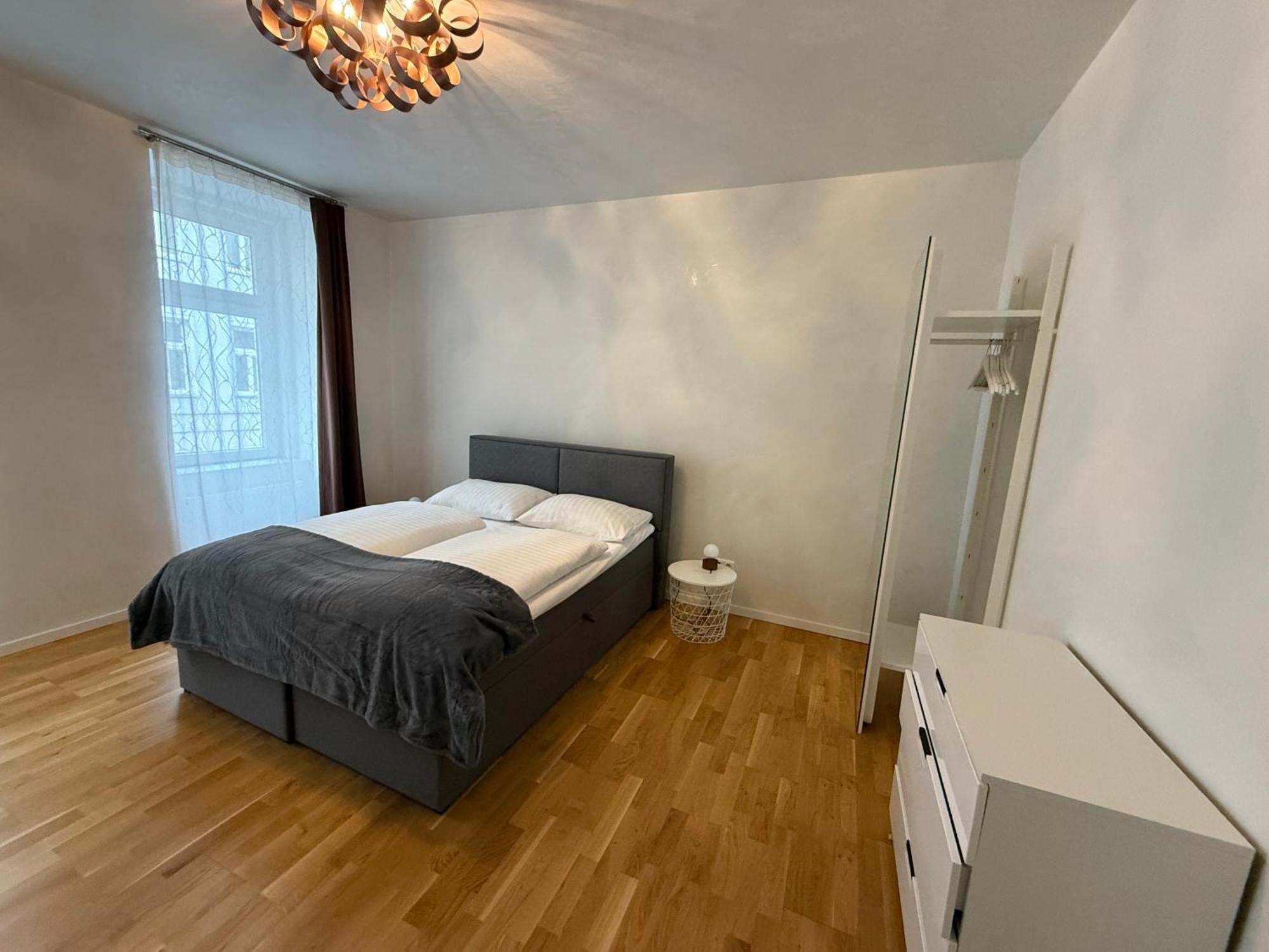 Apartment Number 4 Wina Bagian luar foto