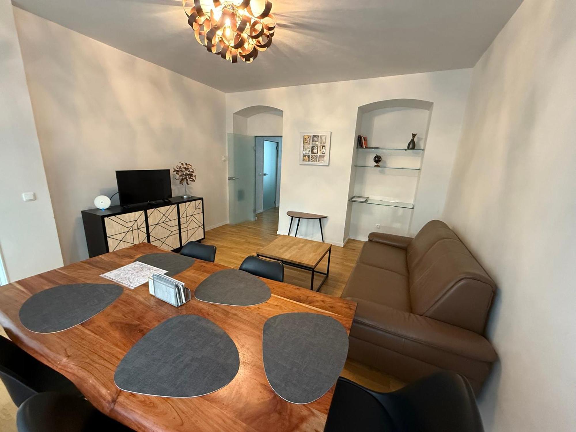 Apartment Number 4 Wina Bagian luar foto